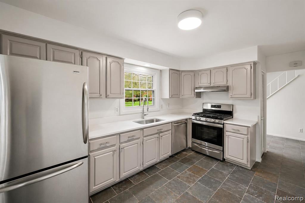 1000 Trailwood Path, Bloomfield Hills, MI 48301 — Photo 18