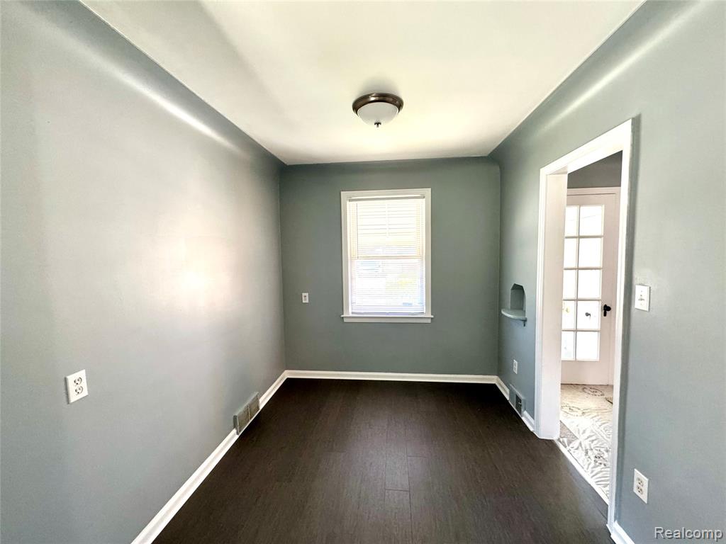 6306 Steadman Street, Dearborn, MI 48126 — Photo 8