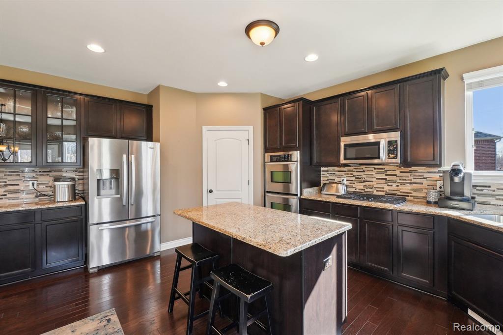 61223 BURNINGWOOD Drive, Washington, MI — Photo 10