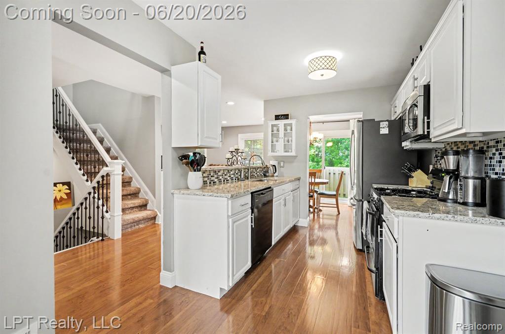 829 Langdon Court, Rochester Hills, MI 48307 — Photo 10