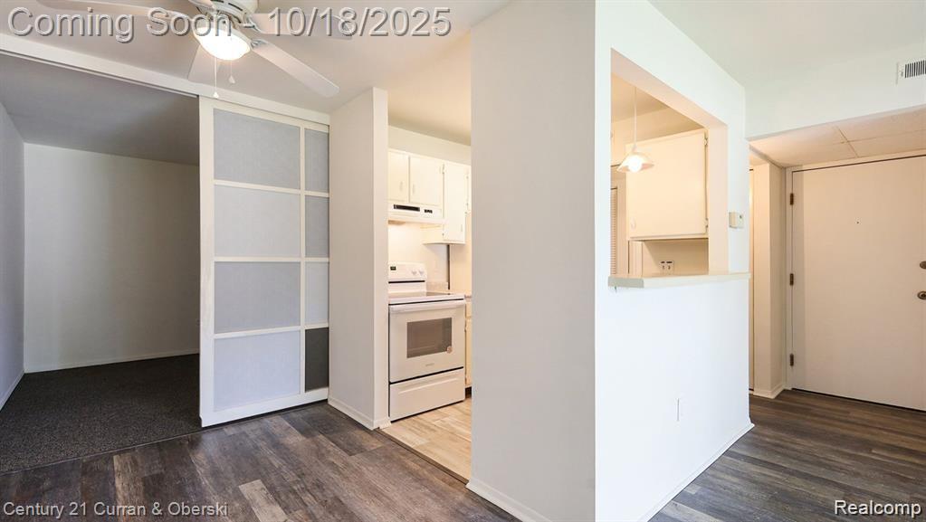 833 BLOOMFIELD VILLAGE Boulevard, A, Auburn Hills, MI 48326 — Photo 9