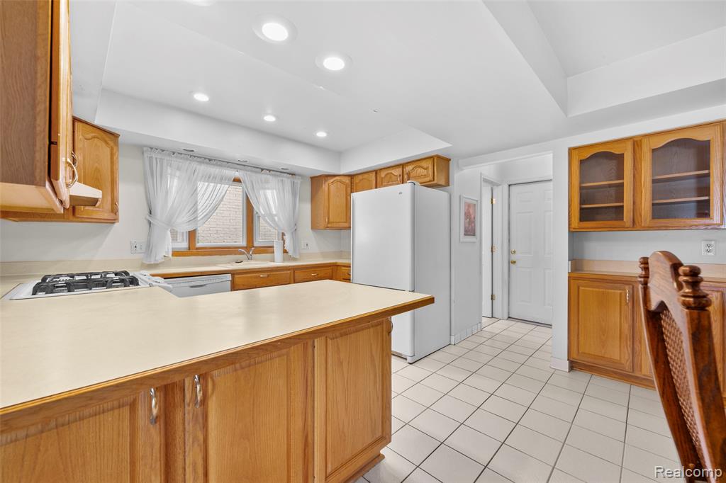 9450 Continental Drive, Taylor, MI 48180 — Photo 18