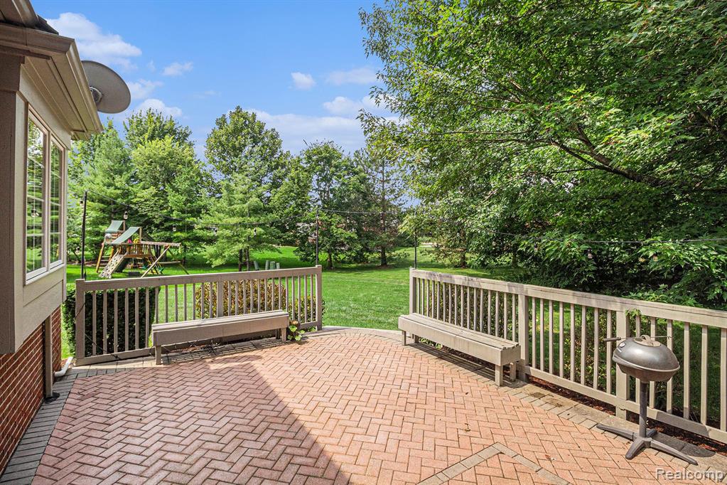 1390 LEGACY Court, Canton, MI 48187 — Photo 25