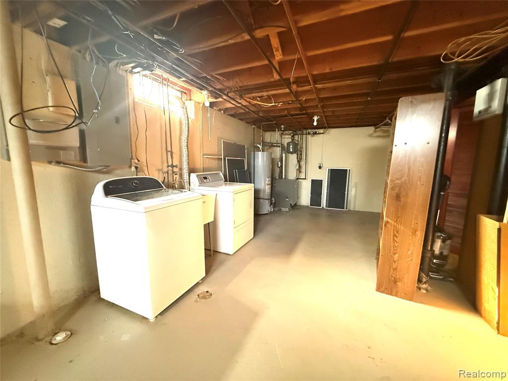 2570 Aspen Lane, Bloomfield, MI 48302 — Photo 30