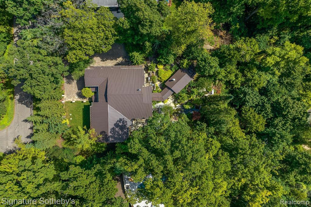 7357 LINDENMERE Drive, Bloomfield Hills, MI 48301 — Photo 70