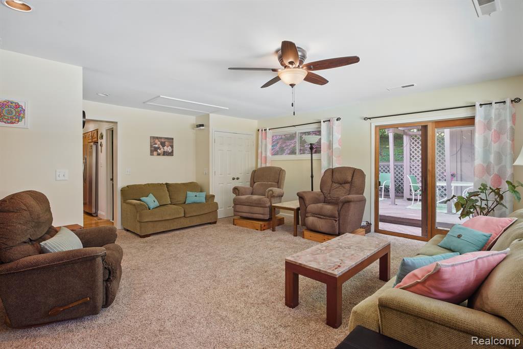4371 Waverly Drive, Waterford, MI 48329 — Photo 12