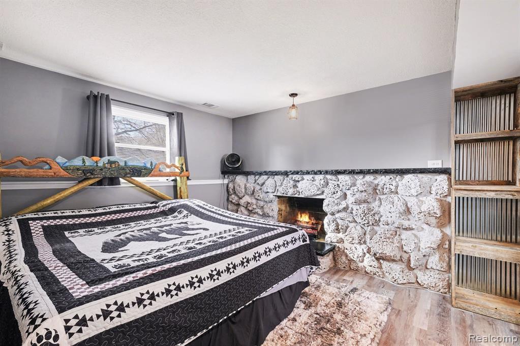 9184 Chesterfield Drive, Swartz Creek, MI 48473 — Photo 10