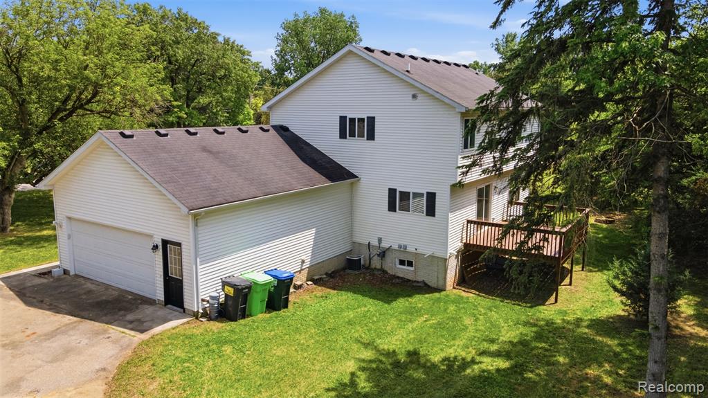 4482 Pleasant Valley Road, Brighton, MI 48114 — Photo 28