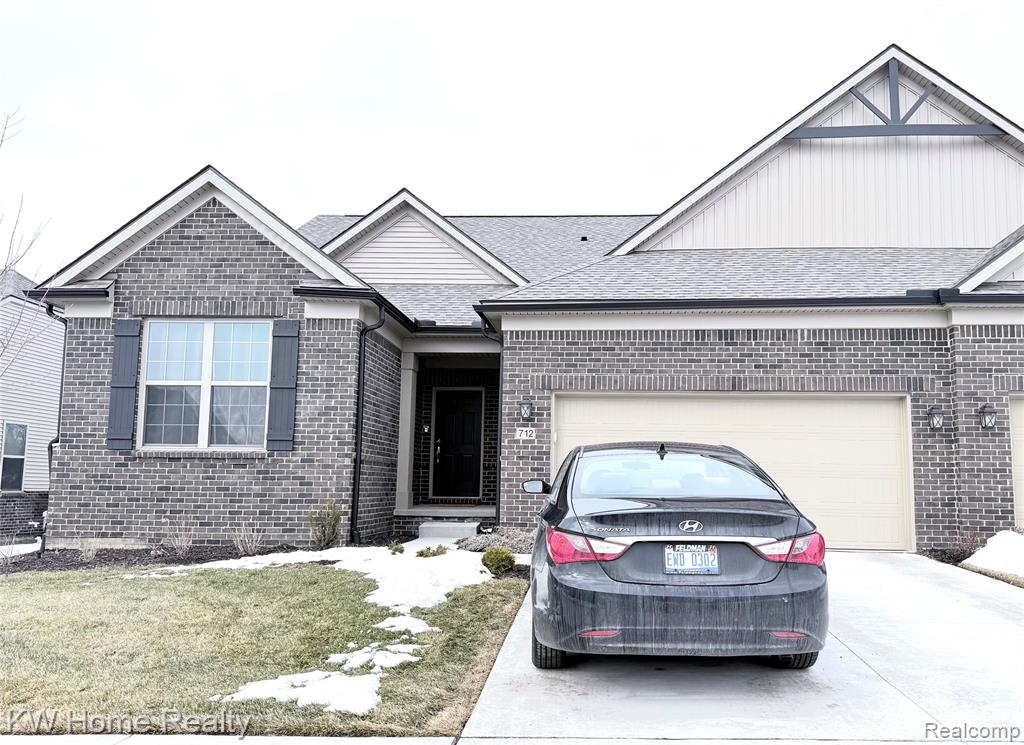 712 W Spaniel Drive, Ann Arbor, MI 48108 — front exterior