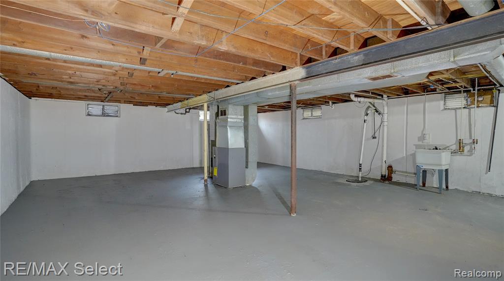 4808 Alpha Way, Flint, MI 48506 — Photo 19