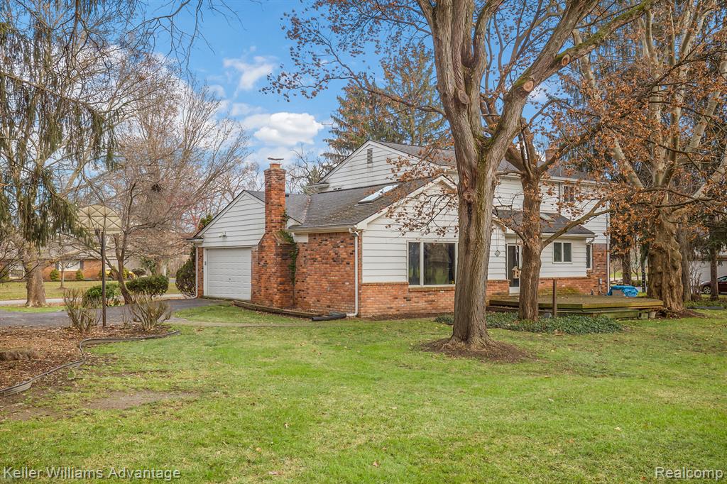 21183 E CHIGWIDDEN Street, Northville, MI 48167 — Photo 29