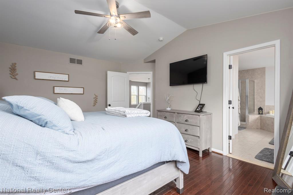 18 Wildrose Drive, White Lake, MI — Photo 16