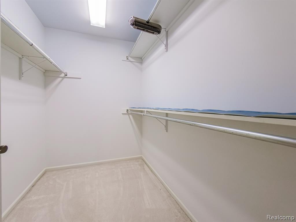8011 WOODSTONE Drive, Grand Blanc, MI 48439 — Photo 21