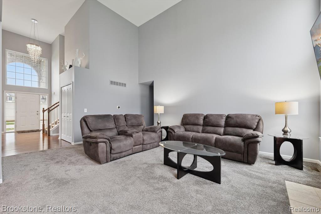 7422 S Village Drive, Clarkston, MI — Photo 10