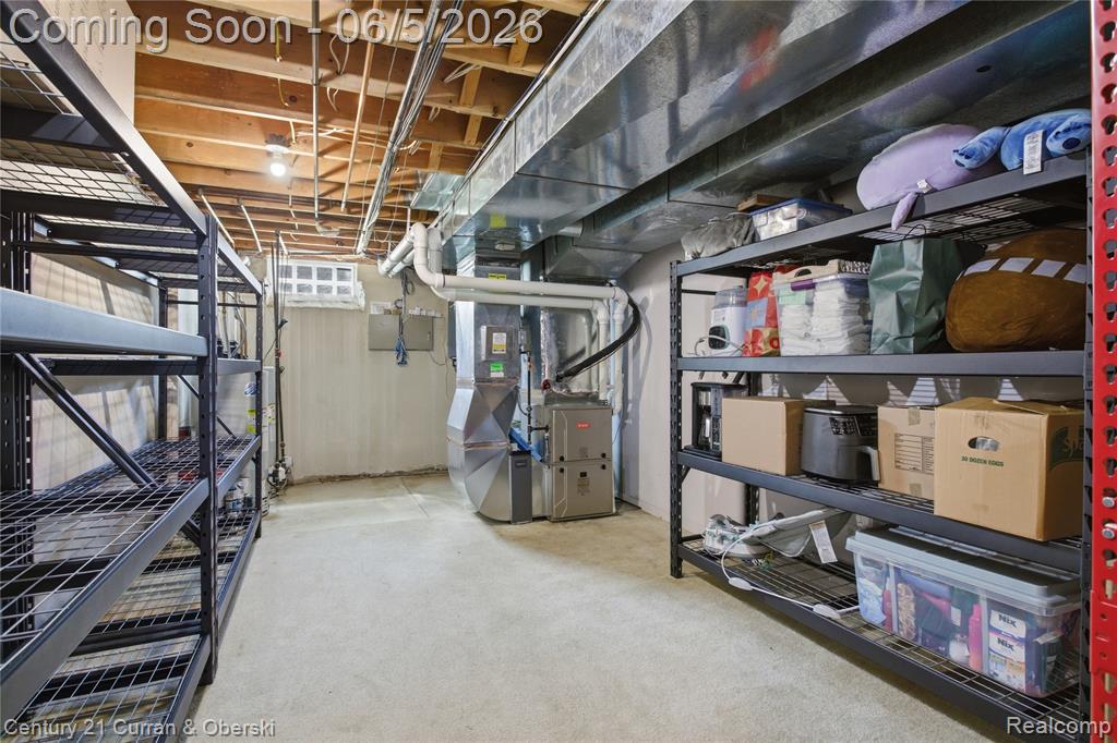 4876 Justin Lane, West Bloomfield, MI — Photo 40