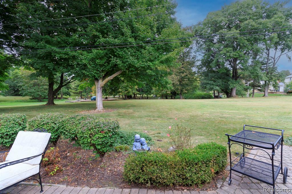 830 Croydon Road, Rochester Hills, MI 48309 — Photo 19