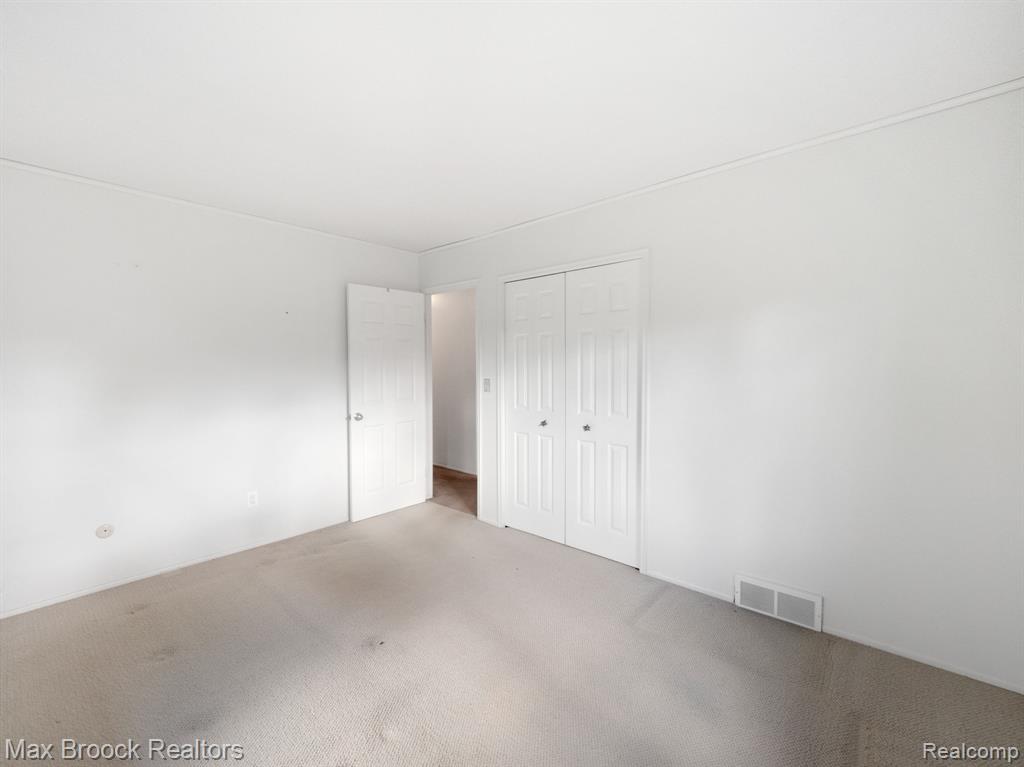 6769 Heather Heath, West Bloomfield, MI — Photo 25