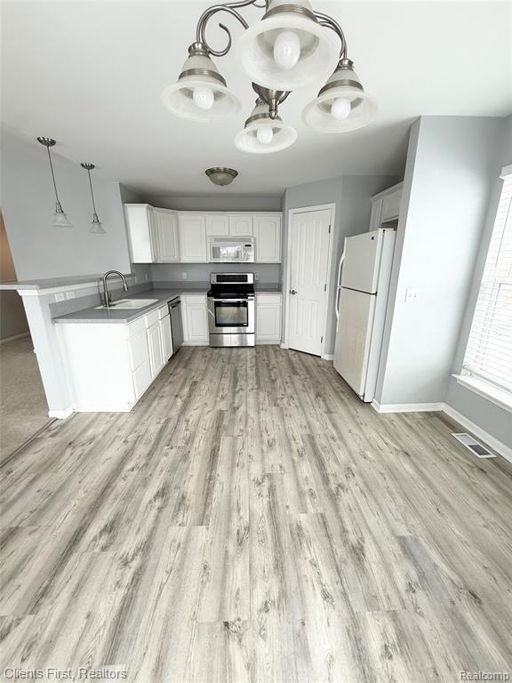 4131 Elizabeth Avenue, Canton, MI 48188 — Photo 5