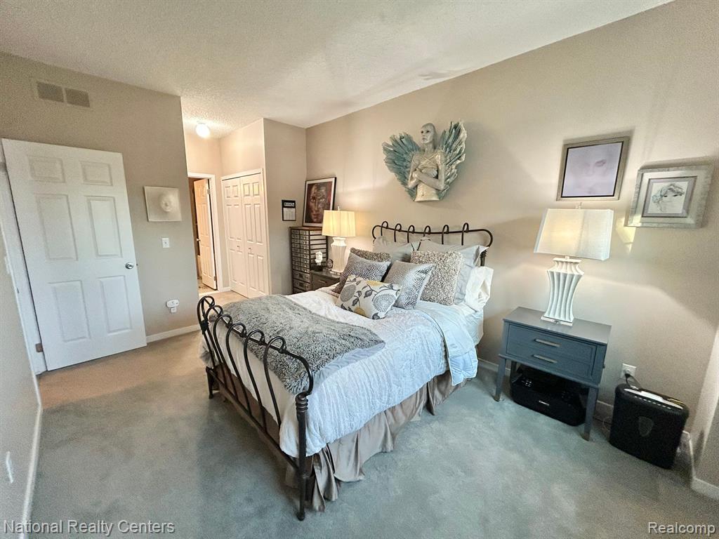 41816 INDEPENDENCE Drive, Novi, MI 48377 — Photo 21