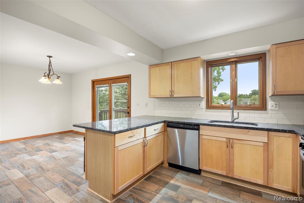 59692 Barkley Drive, New Hudson, MI 48165 — Photo 10