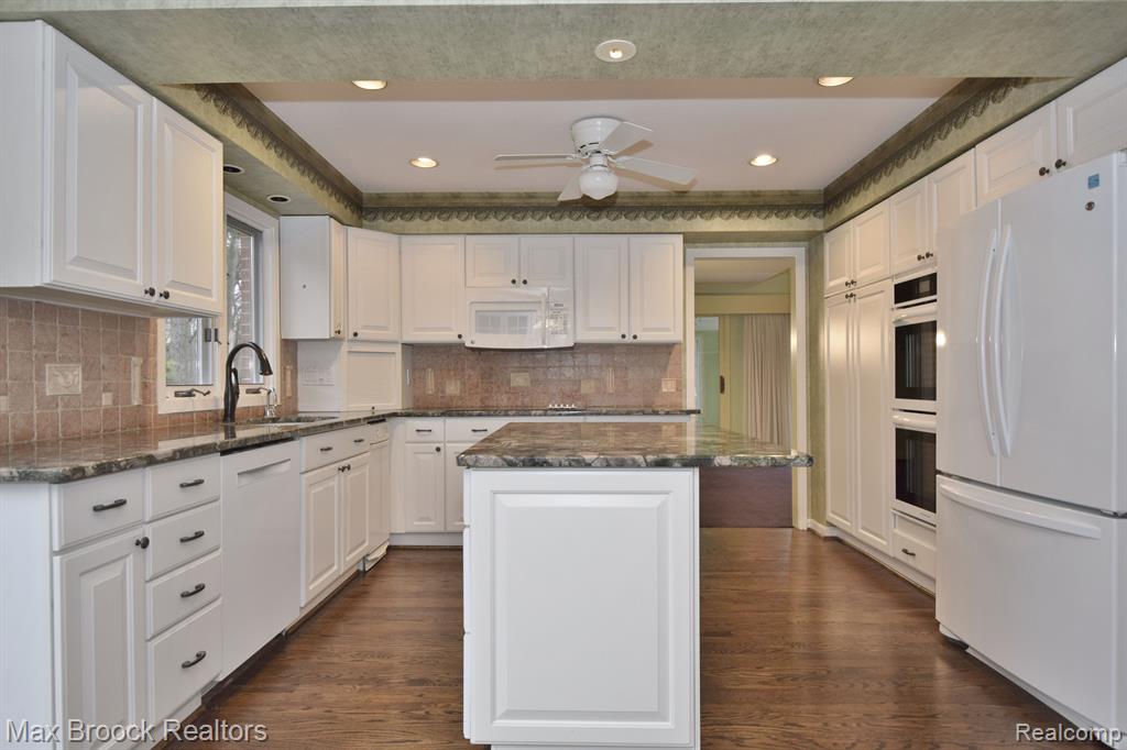 1030 STRATFORD PLACE, # 12, Bloomfield Hills, MI 48304 — Photo 64