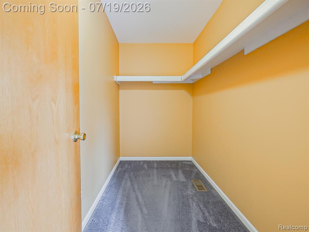 43461 Pointe Drive, Clinton Twp, MI 48038 — Photo 23