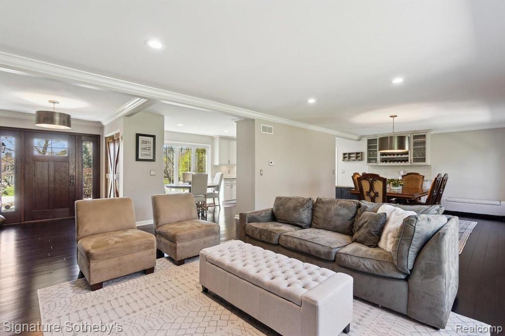 5896 HUNTERS GATE Drive, Troy, MI 48098 — Photo 4