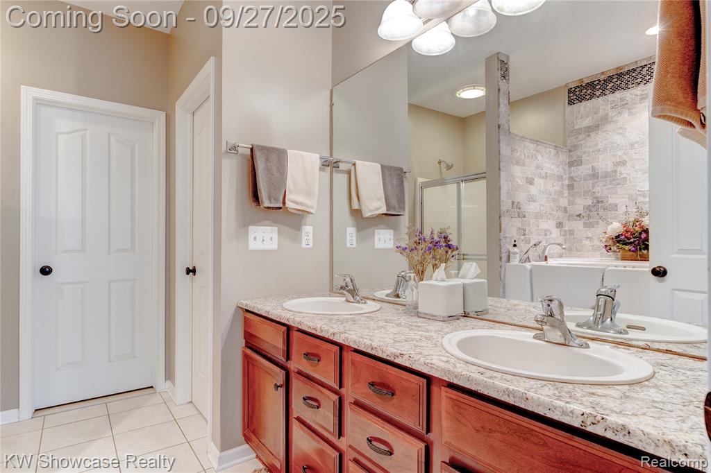 778 Knolls Landing Drive, Milford, MI 48381 — Photo 18
