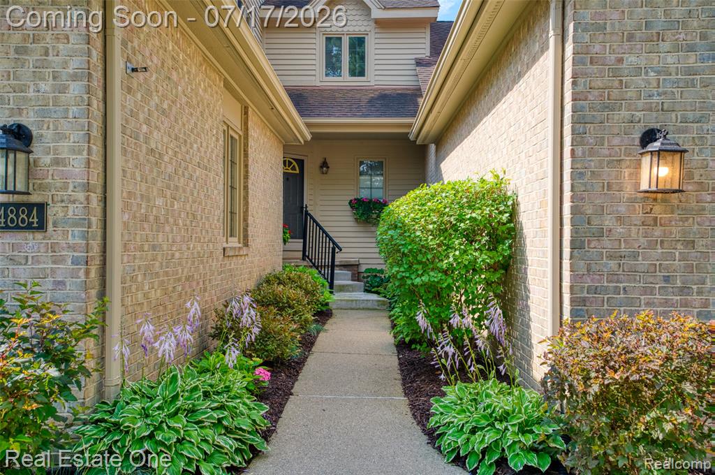4884 Pine Eagles Court, Brighton, MI 48116 — Photo 12