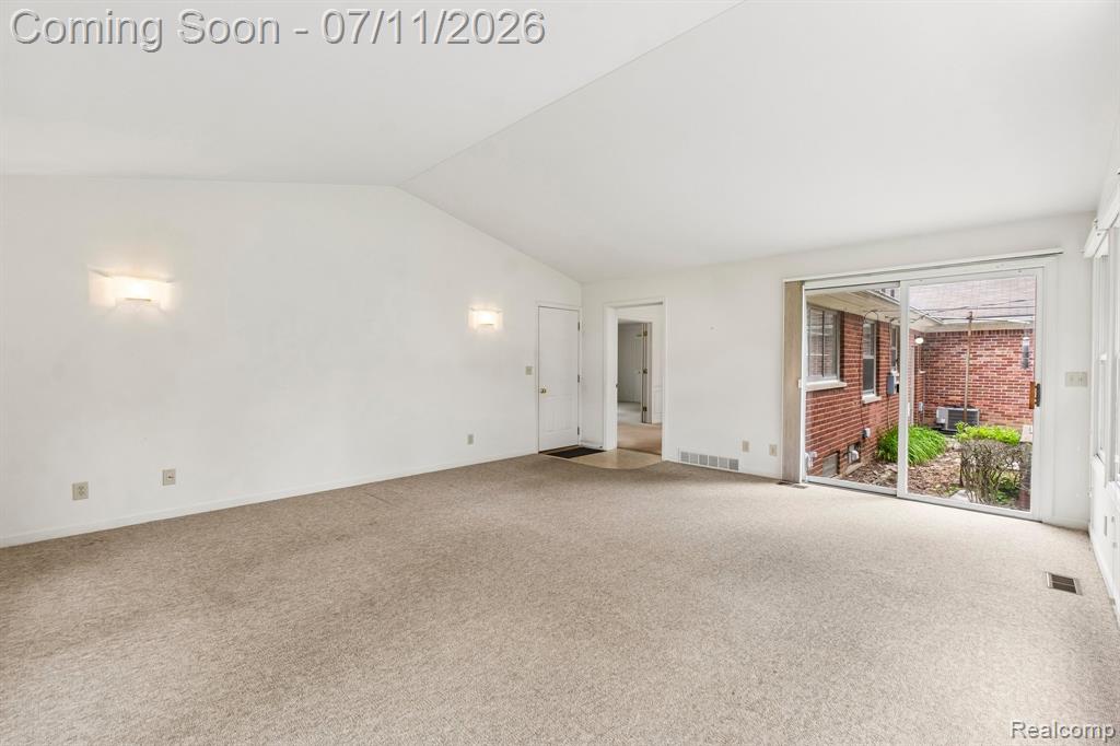 6105 Gilbert Lake Road, Bloomfield Hills, MI 48301 — Photo 14