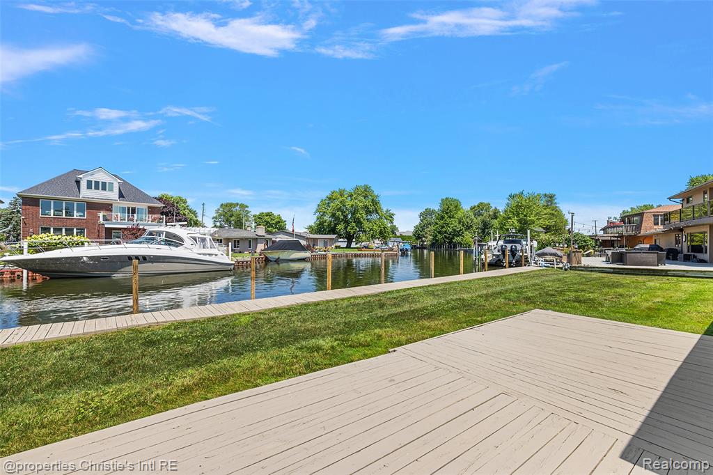 37337 LAKESHORE Drive, Harrison Township, MI — Photo 31