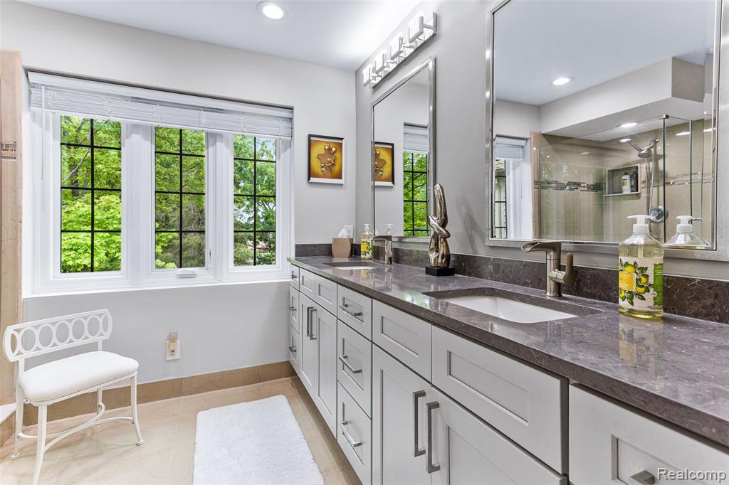 4544 Golf View Drive, Brighton, MI 48116 — Photo 32