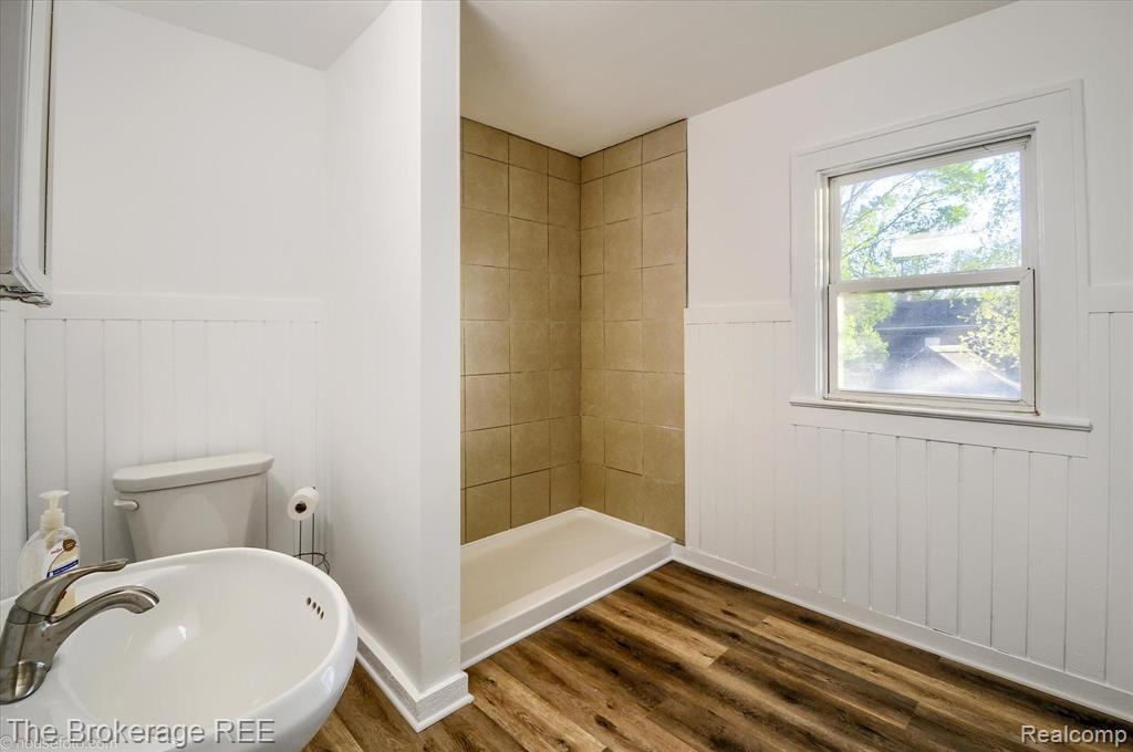 705 FRANK Street, Flint, MI 48504 — Photo 27