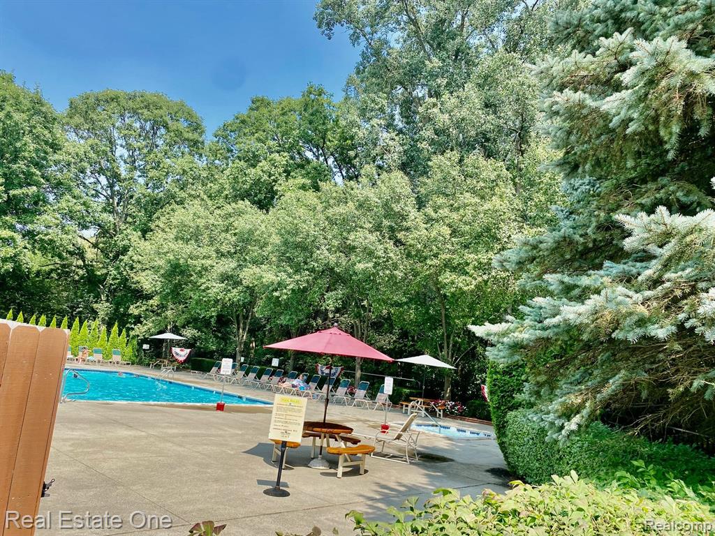 44932 MARIGOLD Drive, Sterling Heights, MI 48314 — Photo 24