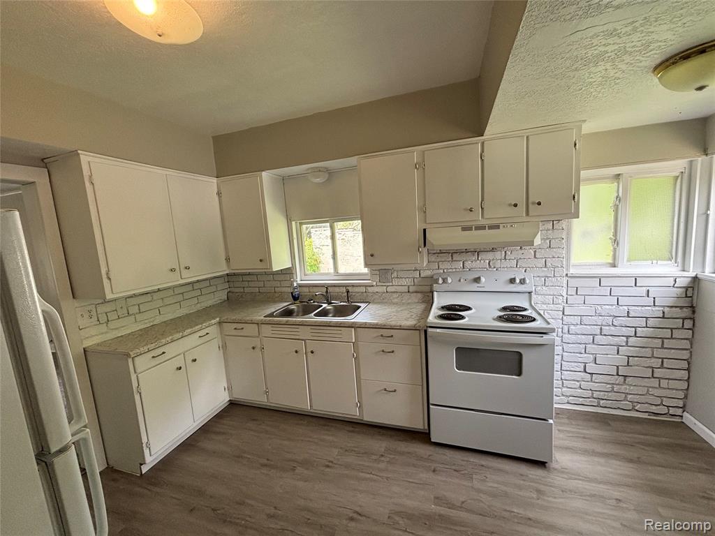 509 S Dewitt Street, Bay City, MI 48706 — Photo 10