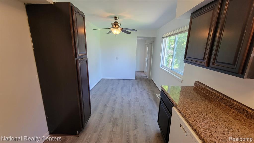 8753 LOZEN Drive, Sterling Heights, MI 48313 — Photo 11