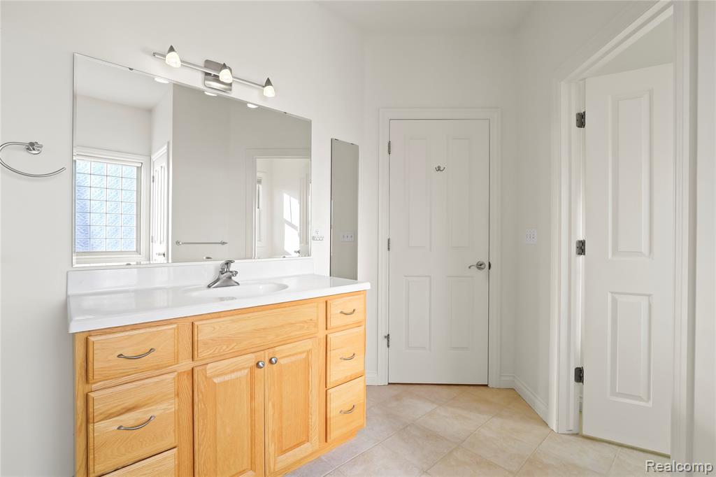 6273 Boulder Drive, Flushing, MI 48433 — Photo 34