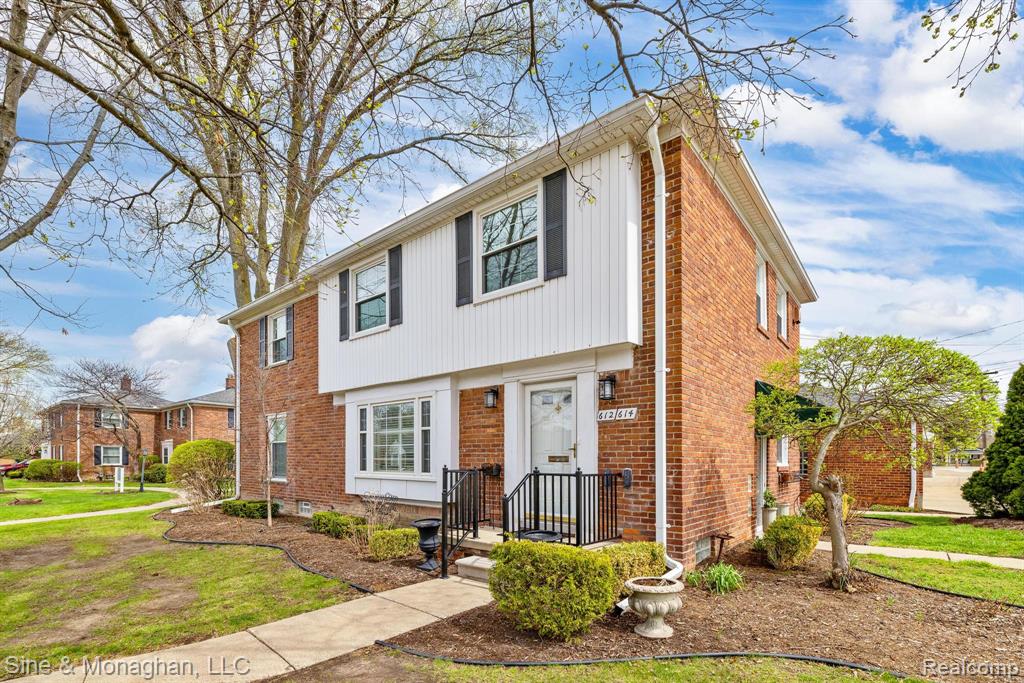 612 Cadieux Road, Grosse Pointe, MI 48230 — Photo 31