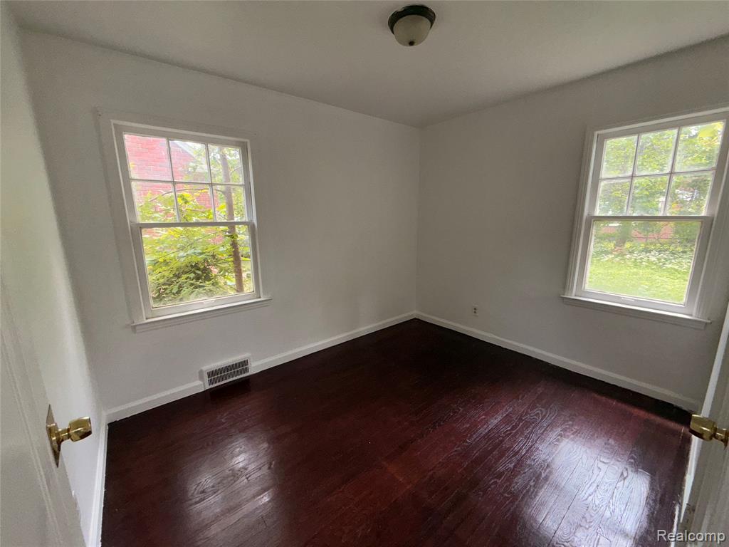 5565 Oldtown Street, Detroit, MI 48224 — Photo 11