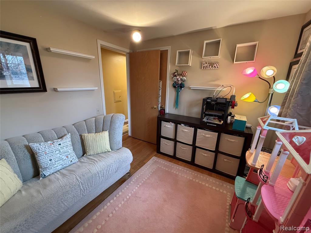 1645 Blairmoor Court, Grosse Pointe Woods, MI 48236 — Photo 18