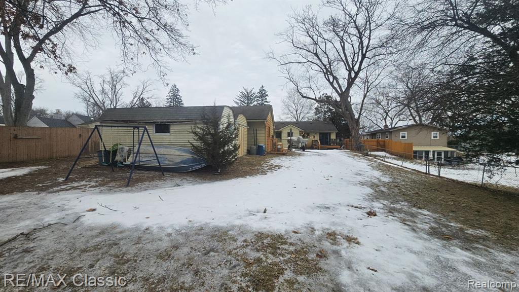 6045 CARROLL LAKE Road, Commerce Twp, MI 48382 — Photo 2