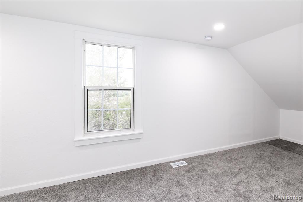 12544 E CANFIELD Street, Detroit, MI 48215 — Photo 18
