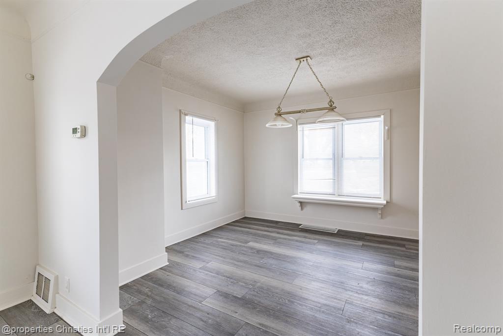 8056 Dawn Drive, Sterling Heights, MI 48314 — Photo 13