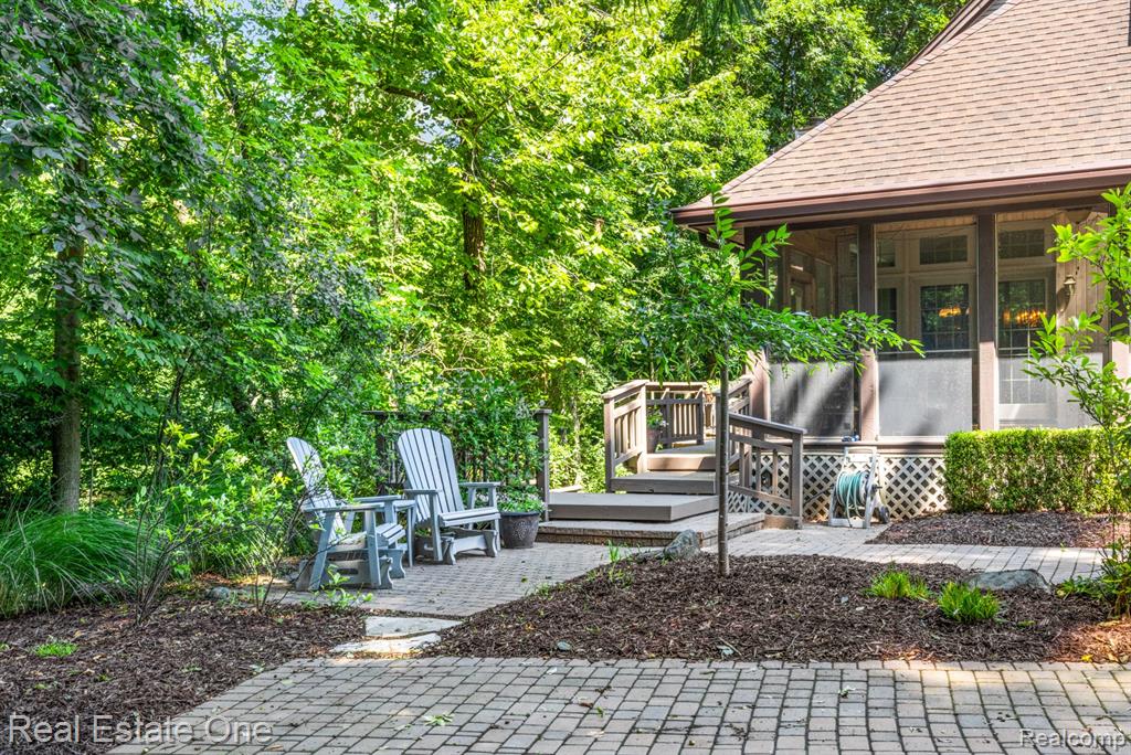 44211 CHEDWORTH Drive, Northville, MI 48167 — Photo 53