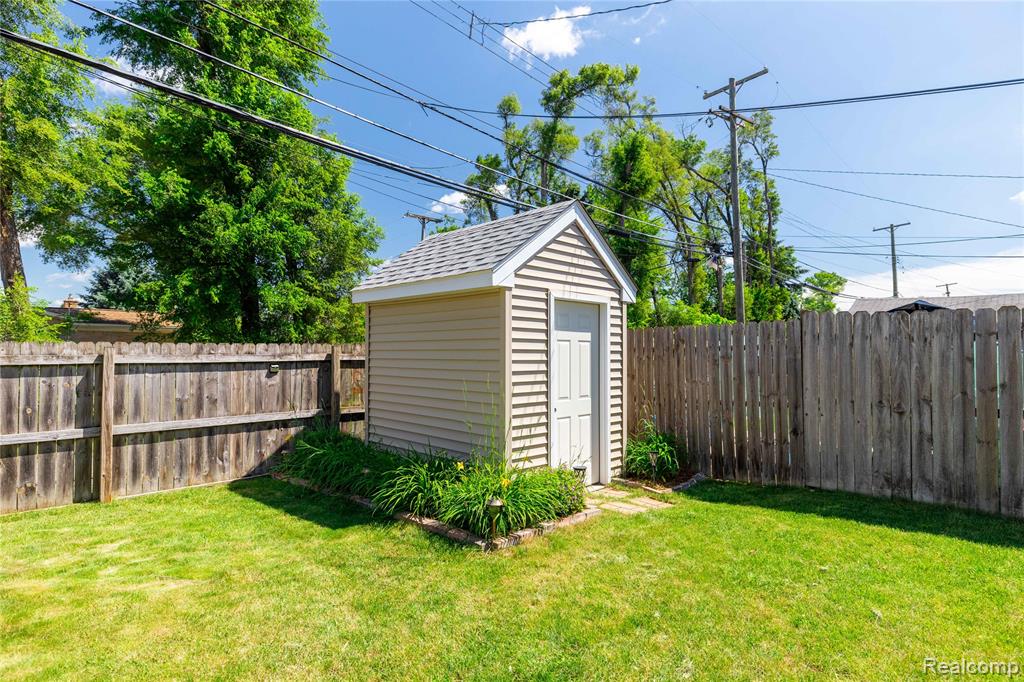 826 Goddard Street, Wyandotte, MI 48192 — Photo 31