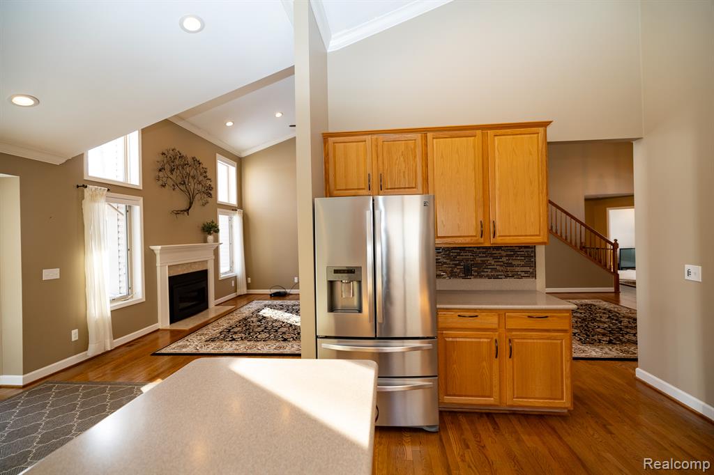 6056 Lochmore Drive, 49, Commerce Twp, MI 48382 — Photo 8