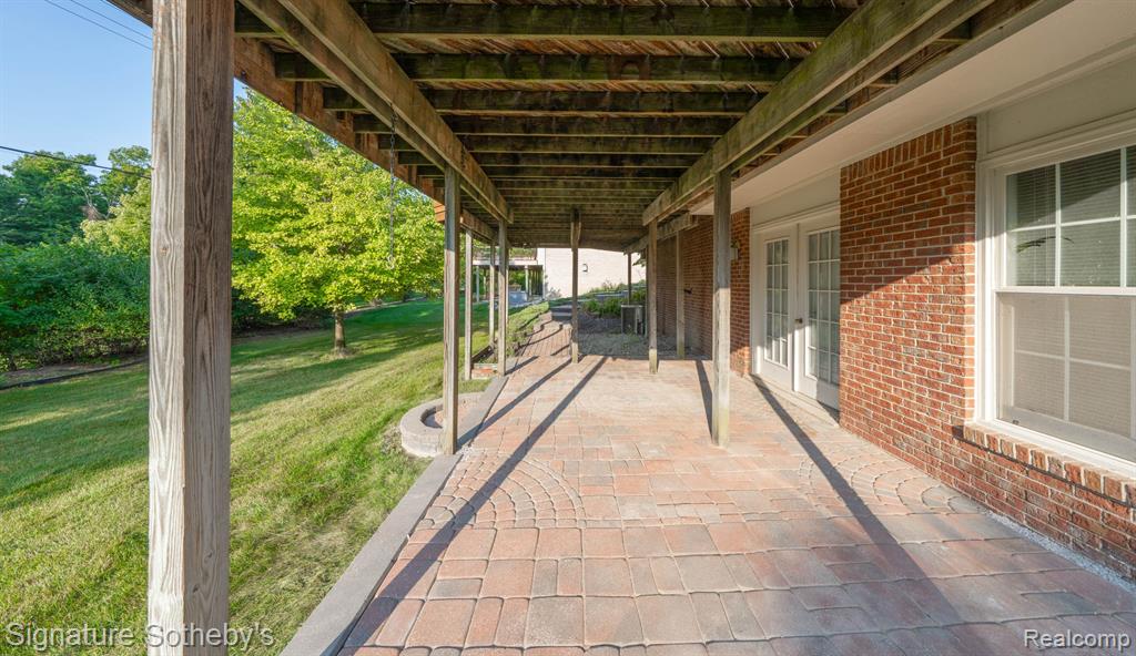 49301 QUAIL RUN Court, Plymouth, MI 48170 — Photo 32