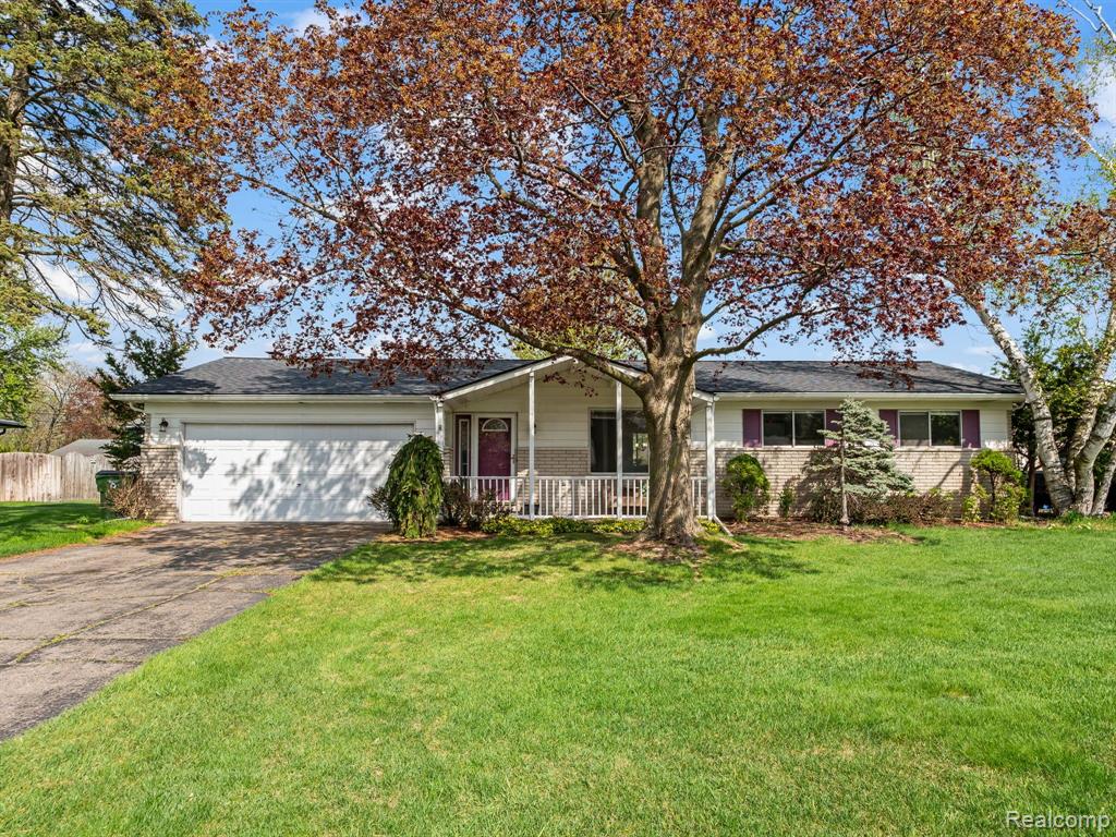 53810 BRUCE HILL Drive, Shelby Twp, MI 48316 — front exterior