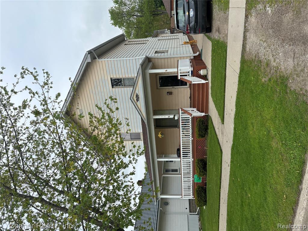 236 S Elizabeth Street, Marine, MI — Photo 2