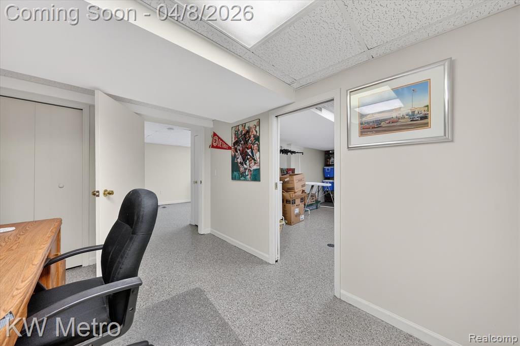 5037 Thorncroft Avenue, Royal Oak, MI 48073 — Photo 16